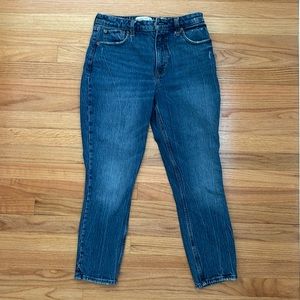 Abercrombie & Fitch - The Skinny High Rise - 27/4 Short - Curve Love